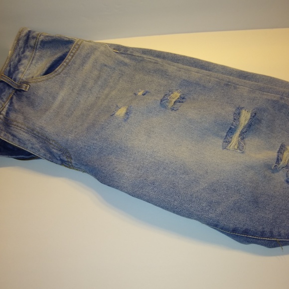 Refuge high waisted distressed denim jeans size 8 - Picture 5 of 8